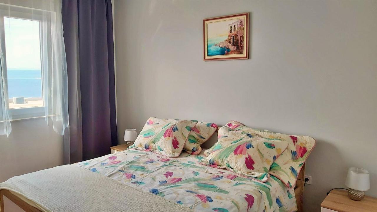 Apartment Cedo Omiš Exterior foto